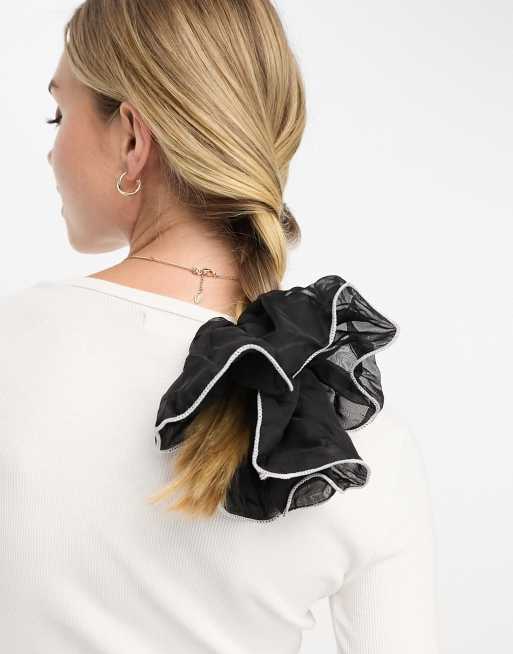 Pieces - Sort scrunchie i organza