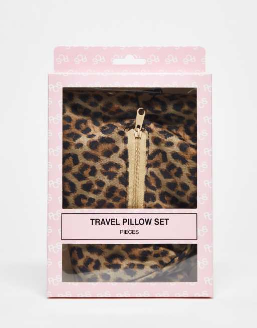 PIECES - Sæt med sovemaske og rejsepude i leopardprint