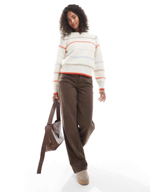 Pieces – Strickpullover in Cremeweiß mit buntem Streifenmuster, 4 von 4