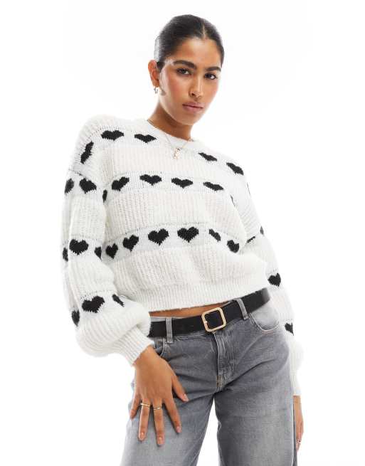 Pieces – Strickpullover mit Herzmuster in Schwarz-Weiß