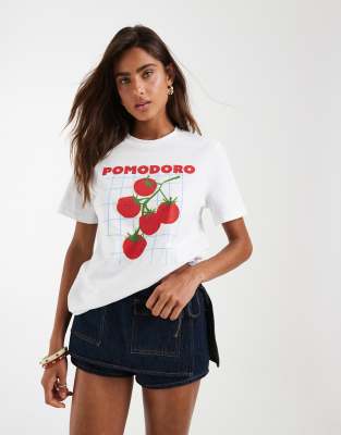 Pieces Summer Market Oversized T-shirt In White