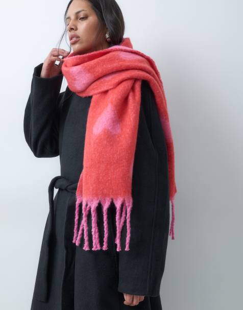 Pieces super soft tassel scarf in red and pink heart print - view 1