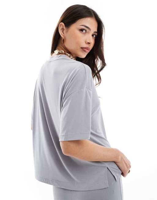 Pieces – Superweiches, geschmeidiges T-Shirt in Grau mit kastigem Schnitt, Kombiteil, 4 von 4