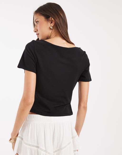 Pieces – Svart topp med draperad detalj och asymmetrisk fåll, 4 av 4