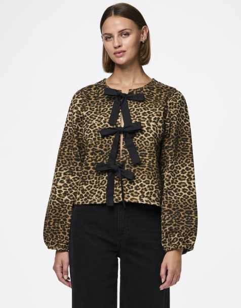 Pieces – Svart topp med långa ärmar - view 1