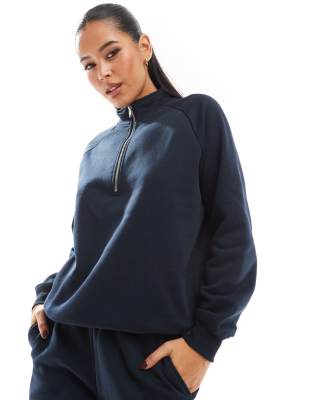 Pieces - Sweatshirt in dunklem Marineblau mit kurzem Reißverschluss, Kombiteil