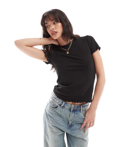 Pieces - T-shirt a maniche corte con bordi ondulati nera - view 1