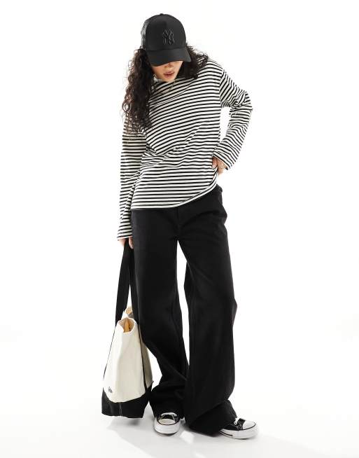 Pieces - T-shirt a maniche lunghe nera a righe morbidissima, 2 di 4