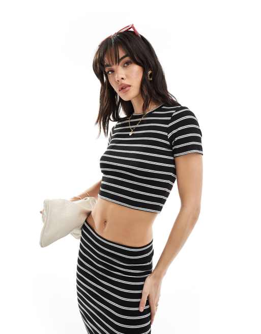 Pieces - T-shirt corta a maniche corte nera a righe bianche in coordinato