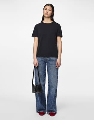 Pieces - T-Shirt in Schwarz