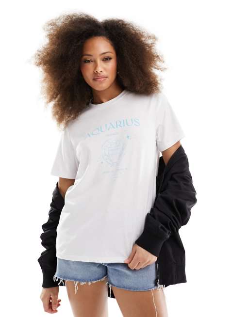 Pieces - T-shirt met 'Aquarius'-sterrenbeeldprint in wit