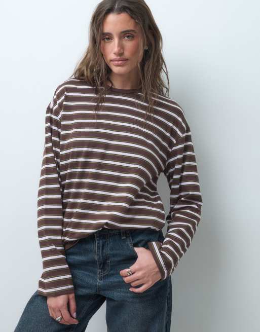 Pieces t-shirt oversize à manches longues avec détail à la taille à rayures chocolat et prune, 2 de 4