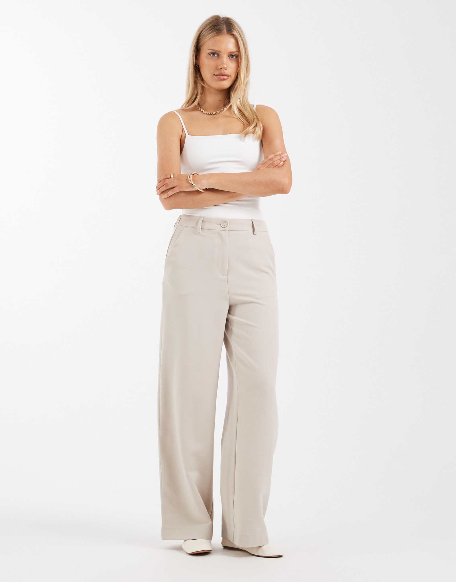 Сшитые на заказ широкие брюки с завышенной талией серебристо-серого цвета - часть комплекта