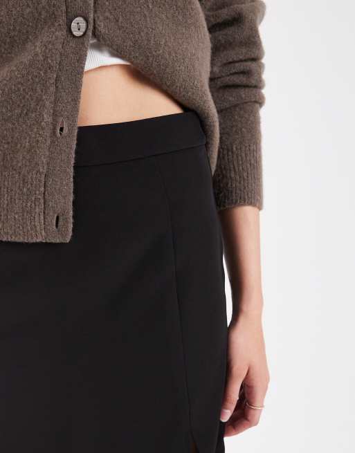 Pieces tailored notch front mini skirt in black, 3 of 5