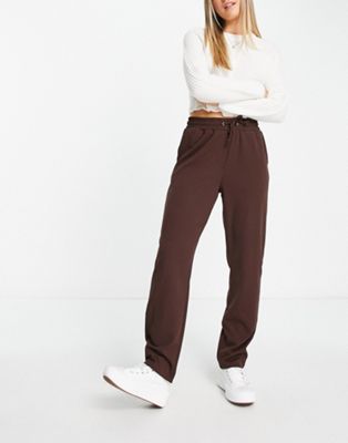 Pieces tailored straight leg trousers in chocolate brown