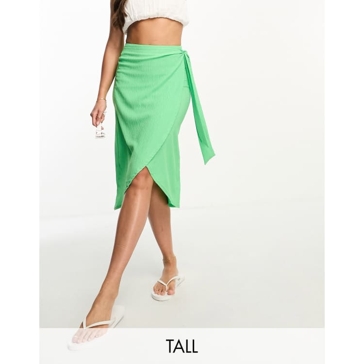 Pieces Tall Exclusive wrap sarong midi skirt in green