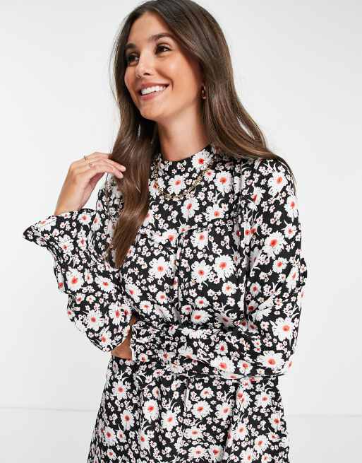 Pieces Tall frill detail high neck mini smock dress in black floral, 3 of 4