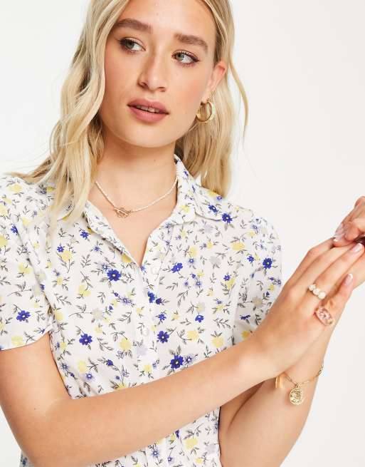 PIECES Tall - Mini-skjortekjole i hvid med blomstermønster - Kun hos ASOS, 3 af 4