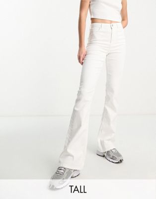 Pieces Tall Peggy flared jeans in white - ASOS Price Checker