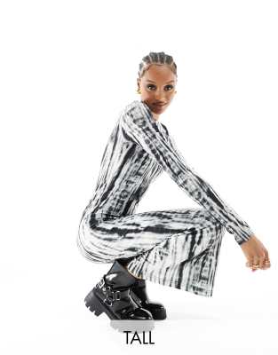 Pieces Tall Pieces Tall ribbed midi dress in black & white tie dye-Multi