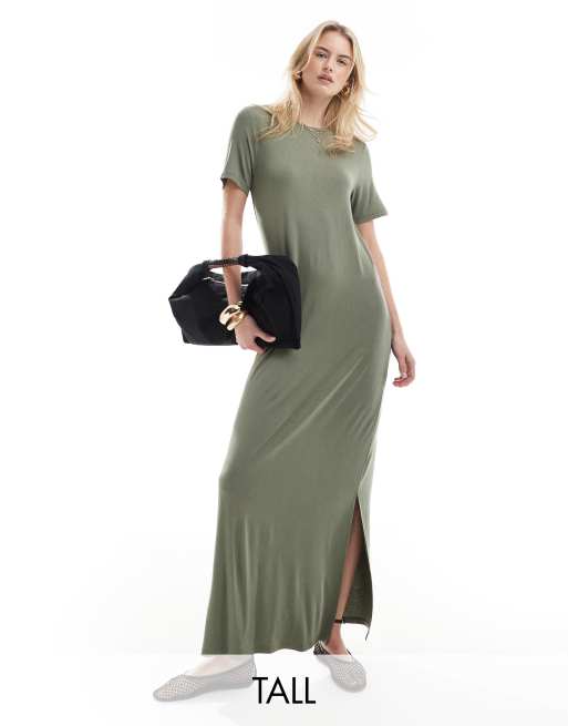 Pieces Tall – Sukienka t-shirtowa maxi w kolorze khaki