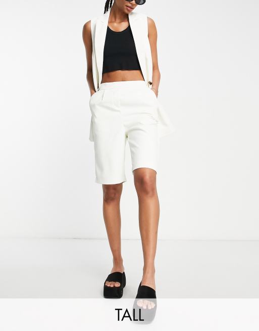 Pieces Tall tailored city shorts in cream - part of a set