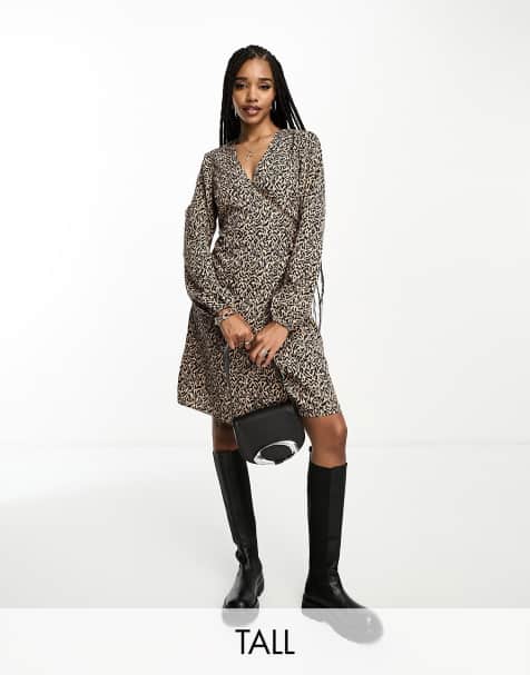 Pieces Tall wrap mini dress in leopard print - view 1