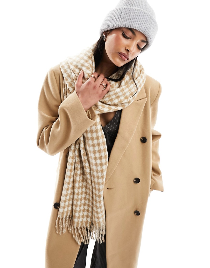 tassle scarf in beige & white dogstooth-Multi