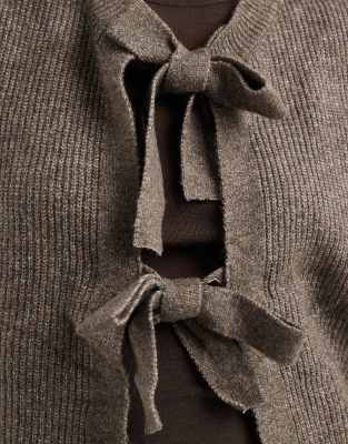 Pieces Tie Front Knitted Top In Brown