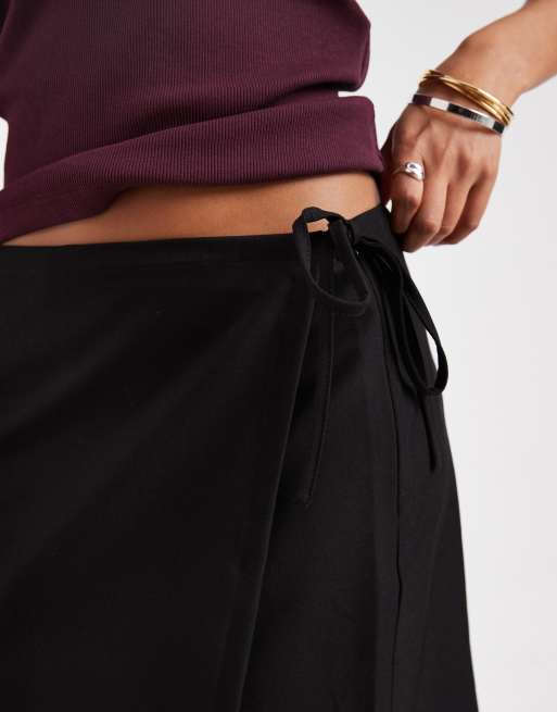 Pieces tie side woven mini skirt in black, 3 of 5