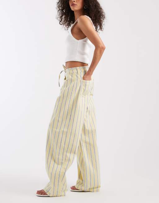 Pieces tie waist mid rise barrel leg jeans in pastel yellow and blue stripe, 2 of 5