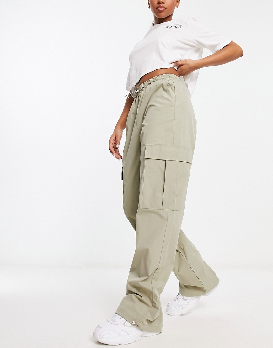Pieces toggle drawstring cargo trousers in sage-Green
