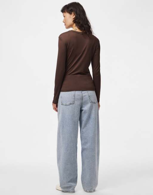Pieces top met lange mouwen in donkerbruin, 2 van 7
