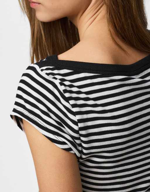 Pieces - Top nero con maniche ad aletta, 5 di 5