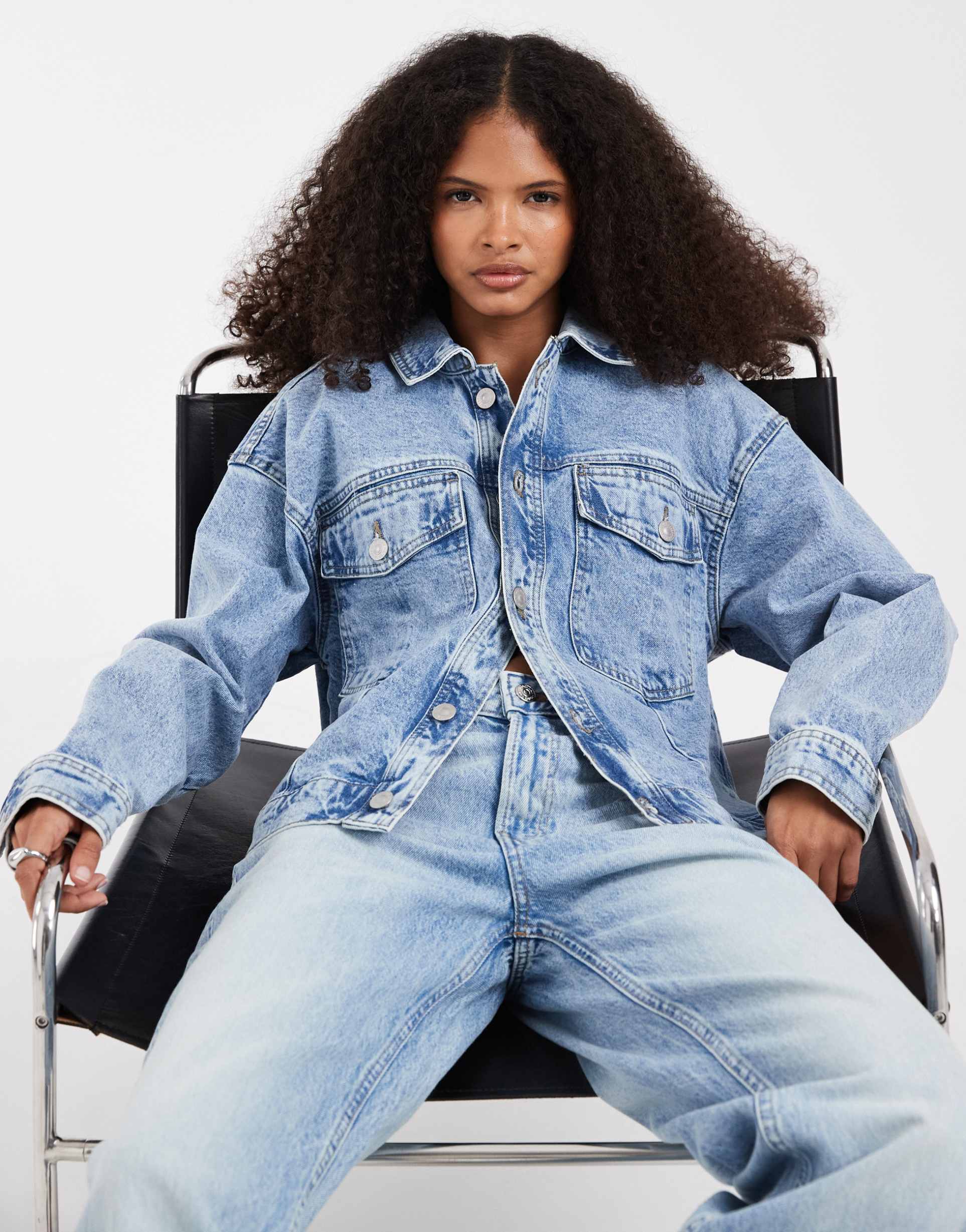 pieces trucker jacket in light blue denim