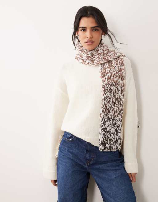 Pieces two tone chunky knitted scarf in brown and cream, 2 of 3