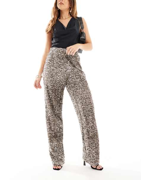 Pieces – Velours-Hose in Taupe mit weitem Schnitt und Paillettenbesatz - view 1