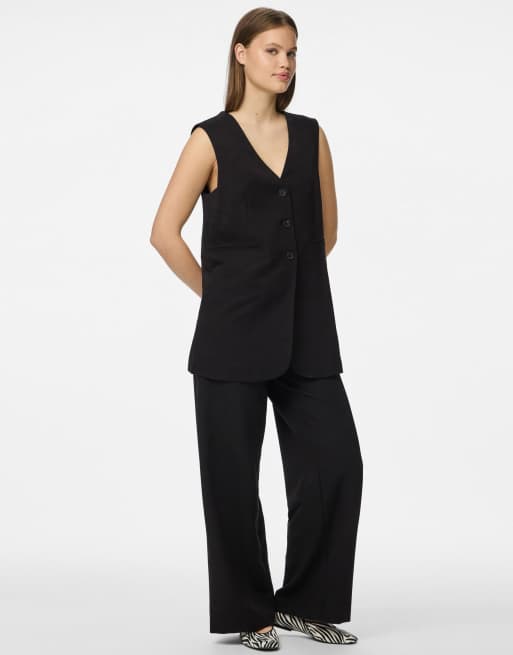 Pieces Vest in black