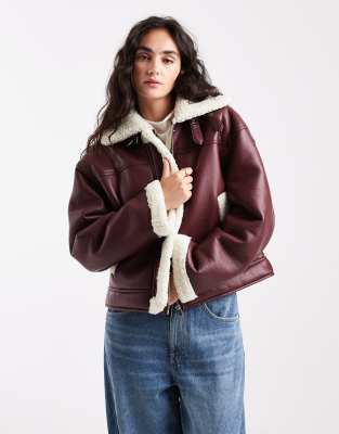 Pieces - Veste courte en imitation cuir et imitation peau de mouton - Bordeaux-Rouge