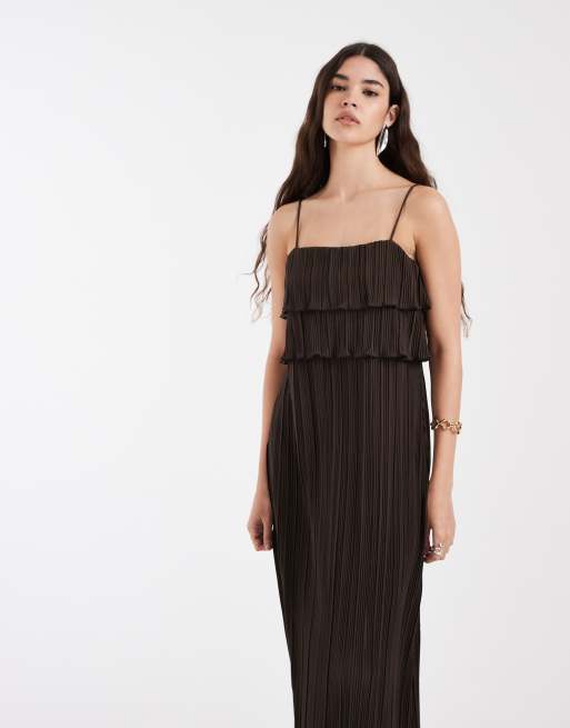 Pieces - Vestito con spalline sottili plissé marrone con balze e volant, 3 di 4