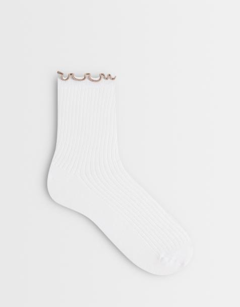 Pieces – Vita och beige strumpor med kontrasterande volangkant - view 1