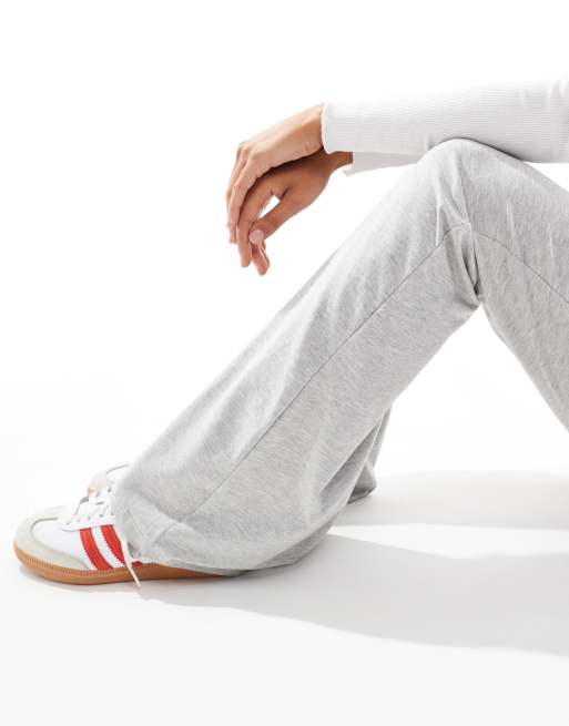 Pieces – Wellness – Ljusgrå, melerade leggings i yogastil med nedvikt kant och utsvängd design, 3 av 5
