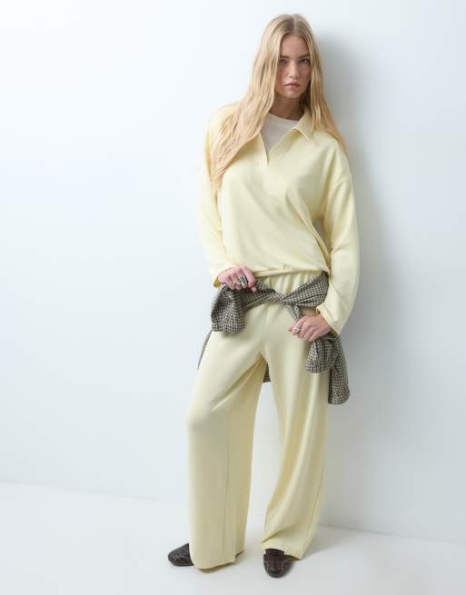Pieces polo sweats set in buttercream, 2 of 3