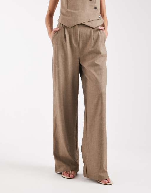 Pieces wide leg tailored trouser co-ord in light brown, 2 of 5