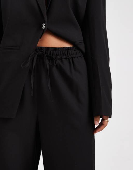 Pieces wide leg tie waist tailored trousers co-ord in black, 3 of 5