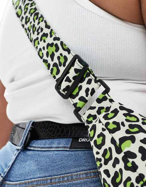 Pieces XL fanny pack in green leopard