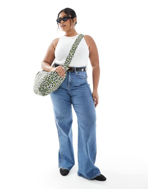 Pieces XL fanny pack in green leopard