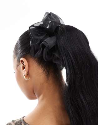 Pieces - XL-Scrunchie-Haargummi aus Organza in Schwarz