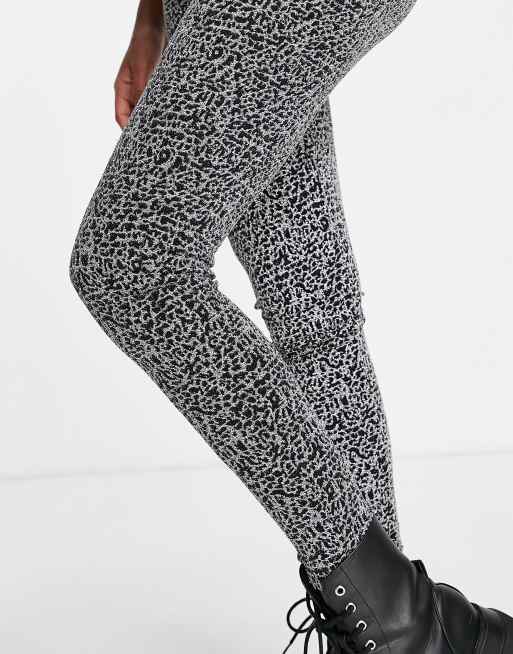 Pieces - Zwangerschapskleding - Glinsterende legging met hoge taille in zwart, 3 van 4