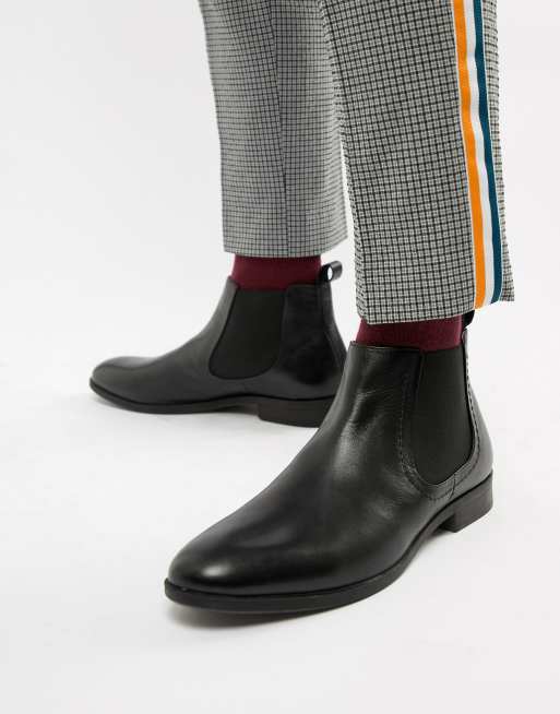 Pier One chelsea boots in black leather